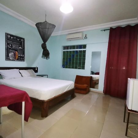 Hotel Badinca Alojamento Low Cost In Bissau Avenida Francisco Mendes Экстерьер фото