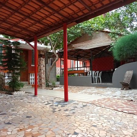 Hotel Badinca Alojamento Low Cost In Bissau Avenida Francisco Mendes Экстерьер фото