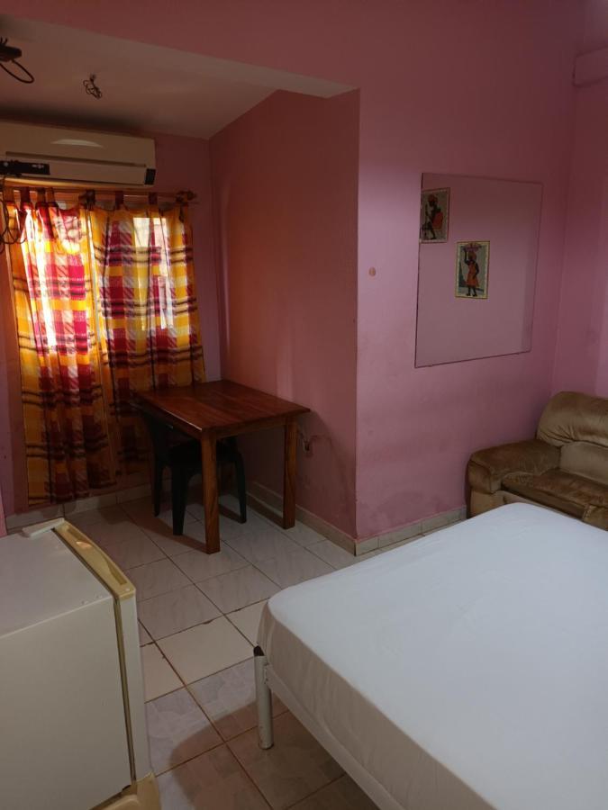 Hotel Badinca Alojamento Low Cost In Bissau Avenida Francisco Mendes Экстерьер фото